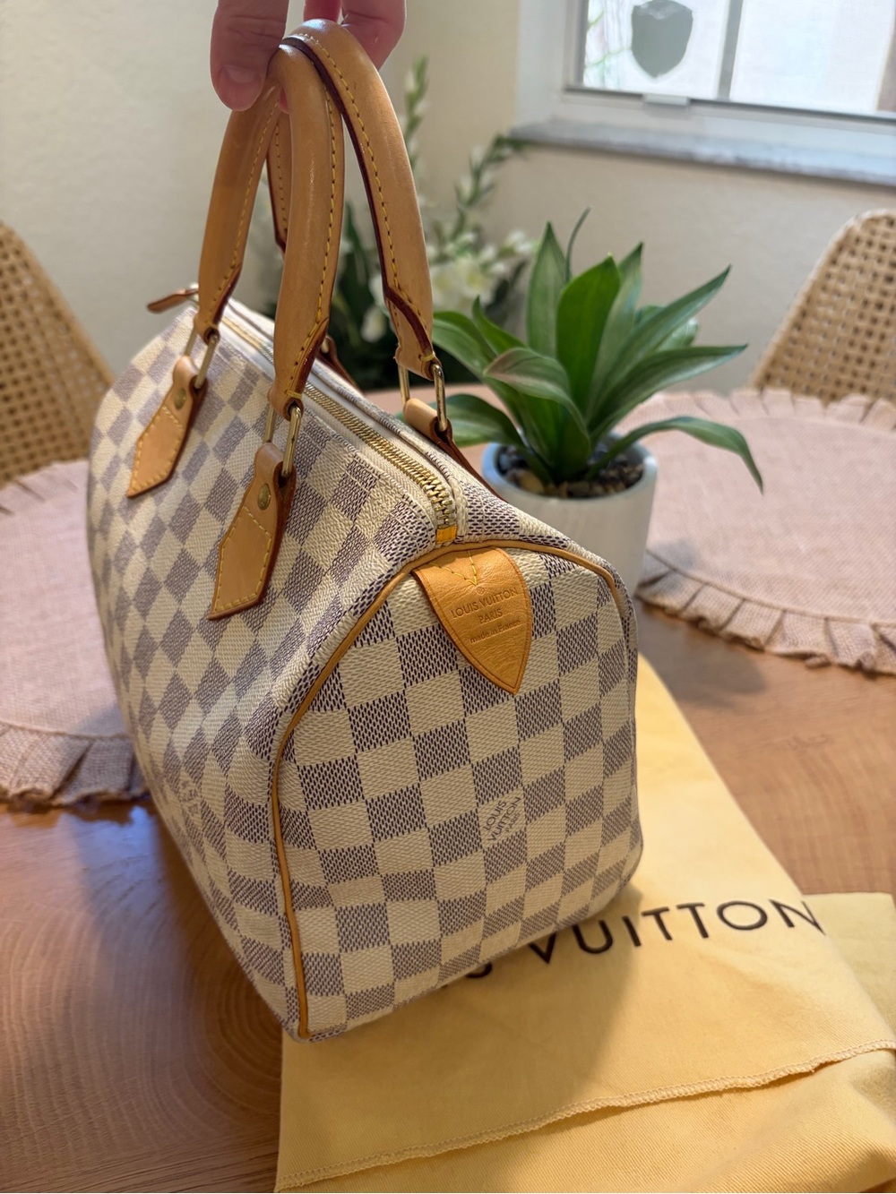 Louis Vuitton Damier Azur Speedy 25 - Picture 4 of 12